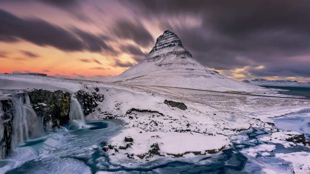 Kirkjufell in winter